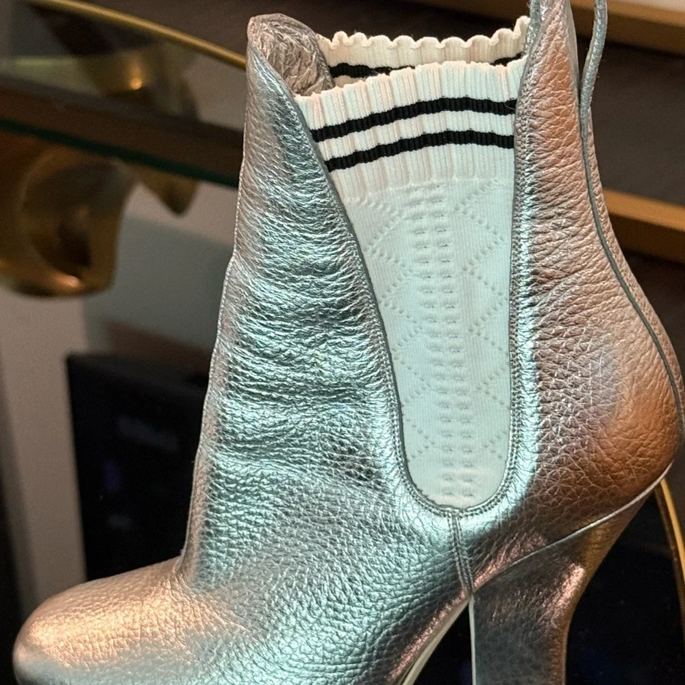 Fendi Chelsea silver leather sock booties size 37 EUC